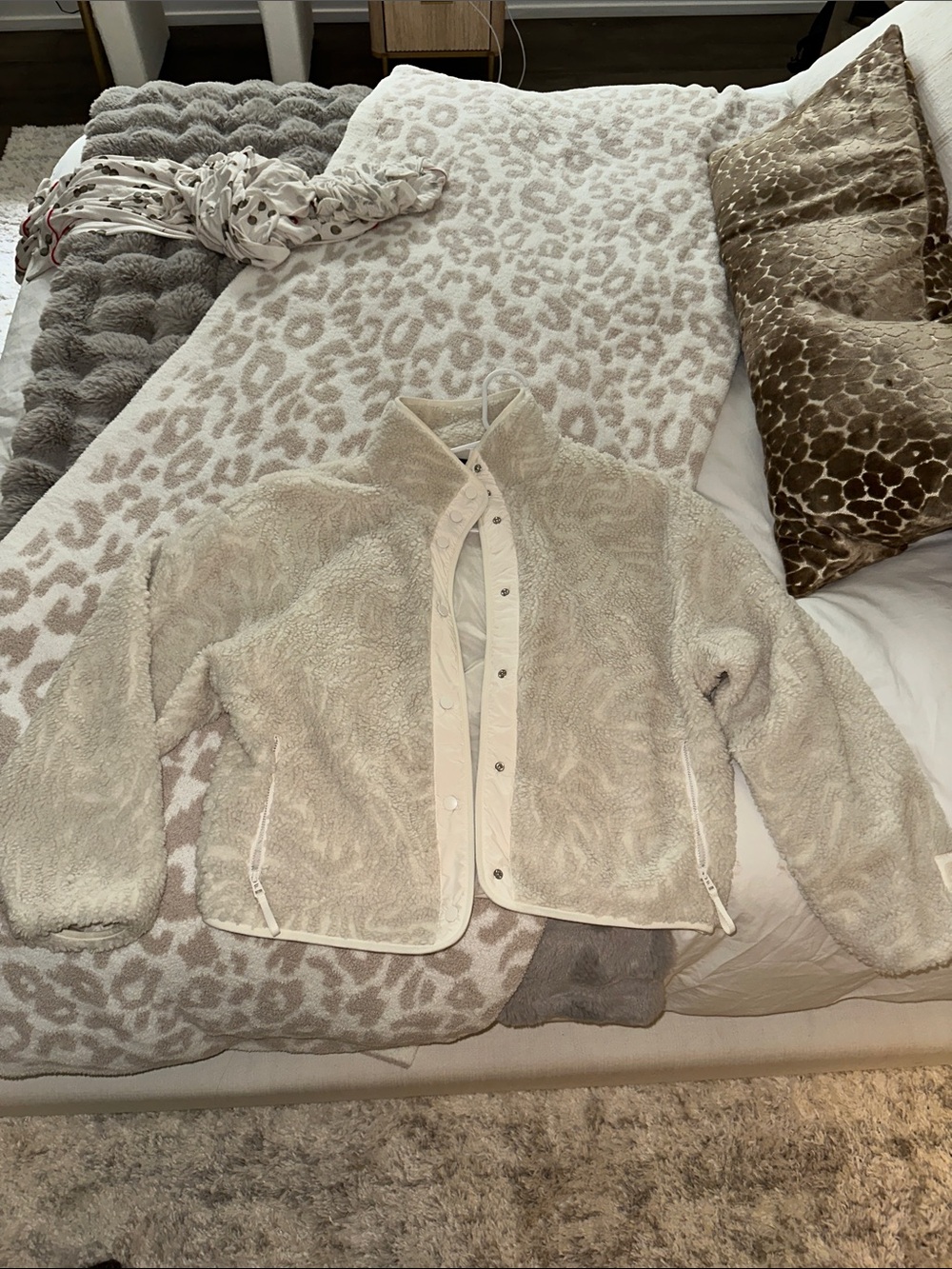 Cozy Cream Sherpa Jacket - Lightweight Fleece